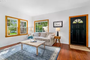 1204 State St, Hood River, OR 97031 - Photo 9