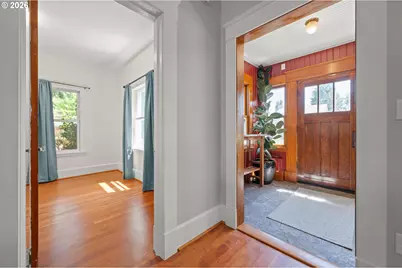918 C St, Springfield, OR 97477 - Photo 23