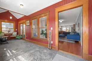918 C St, Springfield, OR 97477 - Photo 5