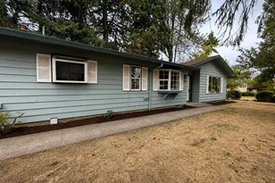 1769 SE Brookwood Ave, Hillsboro, OR 97123 - Photo 3