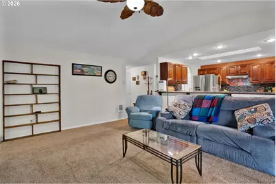 2 Park Village Dr, Florence, OR 97439 - Photo 7