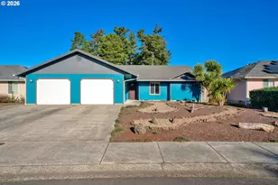 2 Park Village Dr, Florence, OR 97439 - Photo 31