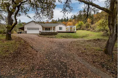 487 SE Dos Gatos Ct, Roseburg, OR 97470 - Photo 1