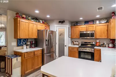 487 SE Dos Gatos Ct, Roseburg, OR 97470 - Photo 13