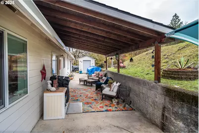 487 SE Dos Gatos Ct, Roseburg, OR 97470 - Photo 39