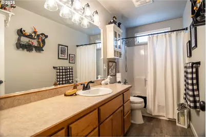 487 SE Dos Gatos Ct, Roseburg, OR 97470 - Photo 23