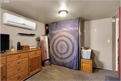 1071 W 11th Ave, Eugene, OR 97402 - Photo 17