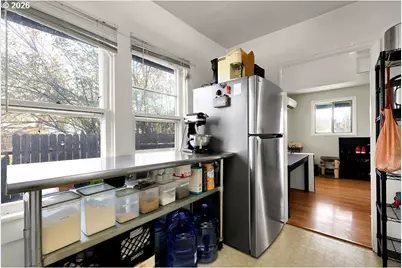 1071 W 11th Ave, Eugene, OR 97402 - Photo 13