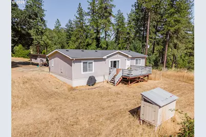 895 Mulberry Ln, Roseburg, OR 97471 - Photo 7