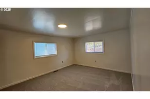 47861 Commercial St, Oakridge, OR 97463 - Photo 17