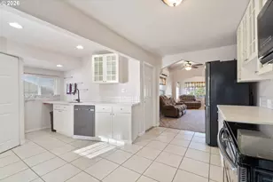 1403 5th St, Tillamook, OR 97141 - Photo 7