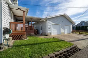 1403 5th St, Tillamook, OR 97141 - Photo 29