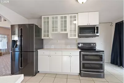1403 5th St, Tillamook, OR 97141 - Photo 15