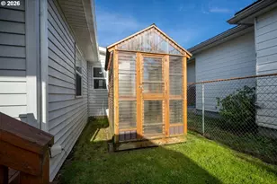 1403 5th St, Tillamook, OR 97141 - Photo 27