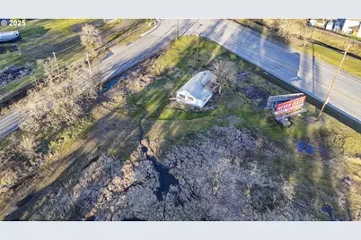 695 N Columbia River Hwy, Saint Helens, OR 97051 - Photo 1