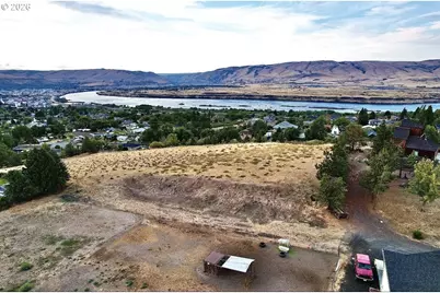 E 17th St, The Dalles, OR 97058 - Photo 1