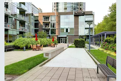 841 S Gaines St #319, Portland, OR 97239 - Photo 43