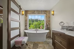 21077 SW Wyndham Hill Ct, Tualatin, OR 97062 - Photo 33
