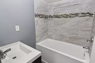 10405 SW Denney Rd, Beaverton, OR 97008 - Photo 23