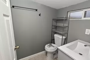 10405 SW Denney Rd, Beaverton, OR 97008 - Photo 33