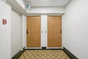 2021 SW Main St, Portland, OR 97205 - Photo 39