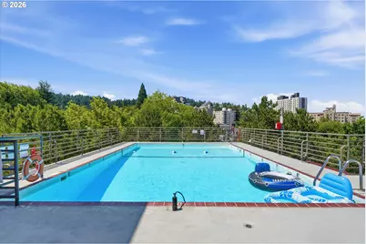 2021 SW Main St #41, Portland, OR 97205 - Photo 31