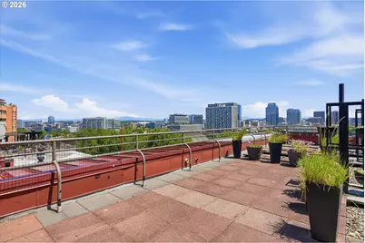 2021 SW Main St #41, Portland, OR 97205 - Photo 27