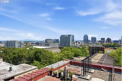 2021 SW Main St #41, Portland, OR 97205 - Photo 31