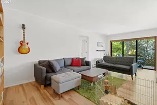 2021 SW Main St, Portland, OR 97205 - Photo 5