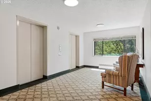 2021 SW Main St, Portland, OR 97205 - Photo 35
