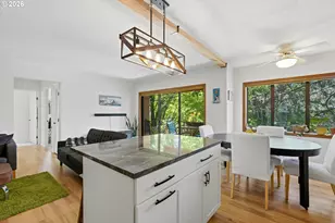 2021 SW Main St, Portland, OR 97205 - Photo 13