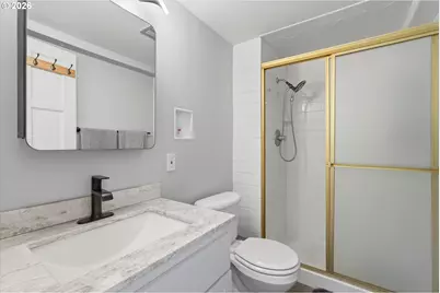 2021 SW Main St #41, Portland, OR 97205 - Photo 21