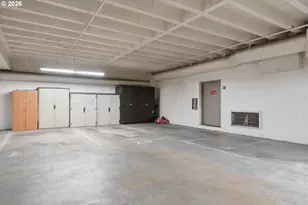2021 SW Main St, Portland, OR 97205 - Photo 39