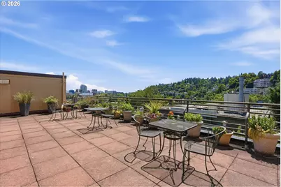 2021 SW Main St #41, Portland, OR 97205 - Photo 27