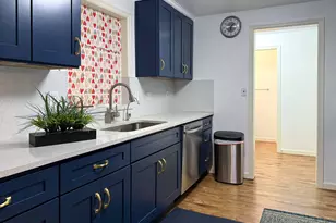 10017 SE Hult St, Portland, OR 97266 - Photo 7