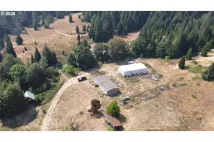 911 Tunnel Rd, Glendale, OR 97442 - Photo 7