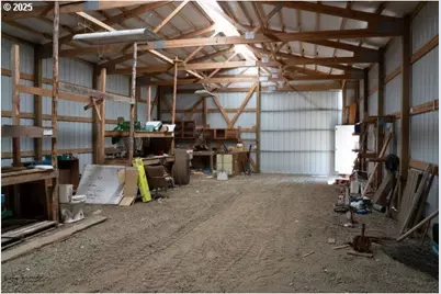 911 Tunnel Rd, Glendale, OR 97442 - Photo 11