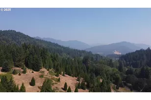 911 Tunnel Rd, Glendale, OR 97442 - Photo 29