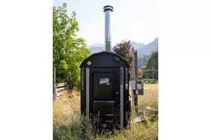 911 Tunnel Rd, Glendale, OR 97442 - Photo 5