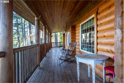 173 Park St, Glide, OR 97443 - Photo 7