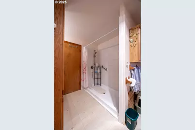 173 Park St, Glide, OR 97443 - Photo 29