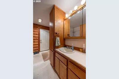 173 Park St, Glide, OR 97443 - Photo 27