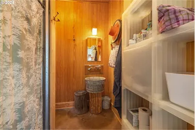 2058 State Rd, Mosier, OR 97040 - Photo 17