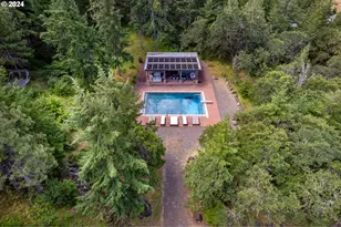 2058 State Rd, Mosier, OR 97040 - Photo 23