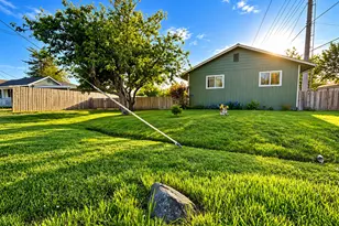 537 Art St, Brookings, OR 97415 - Photo 3