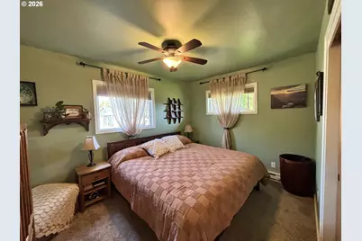 537 Art St, Brookings, OR 97415 - Photo 19