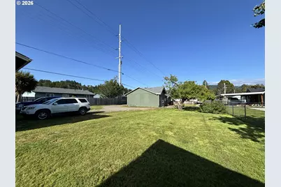 537 Art St, Brookings, OR 97415 - Photo 43