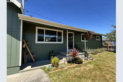 537 Art St, Brookings, OR 97415 - Photo 7