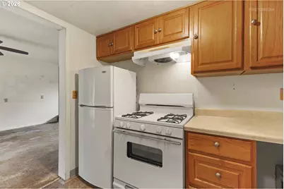 15904 SE Harrison St, Portland, OR 97233 - Photo 23