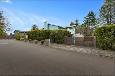 15904 SE Harrison St, Portland, OR 97233 - Photo 39